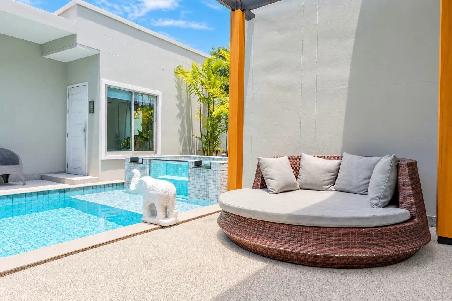 4 bedroom villa for rent - - photo 2