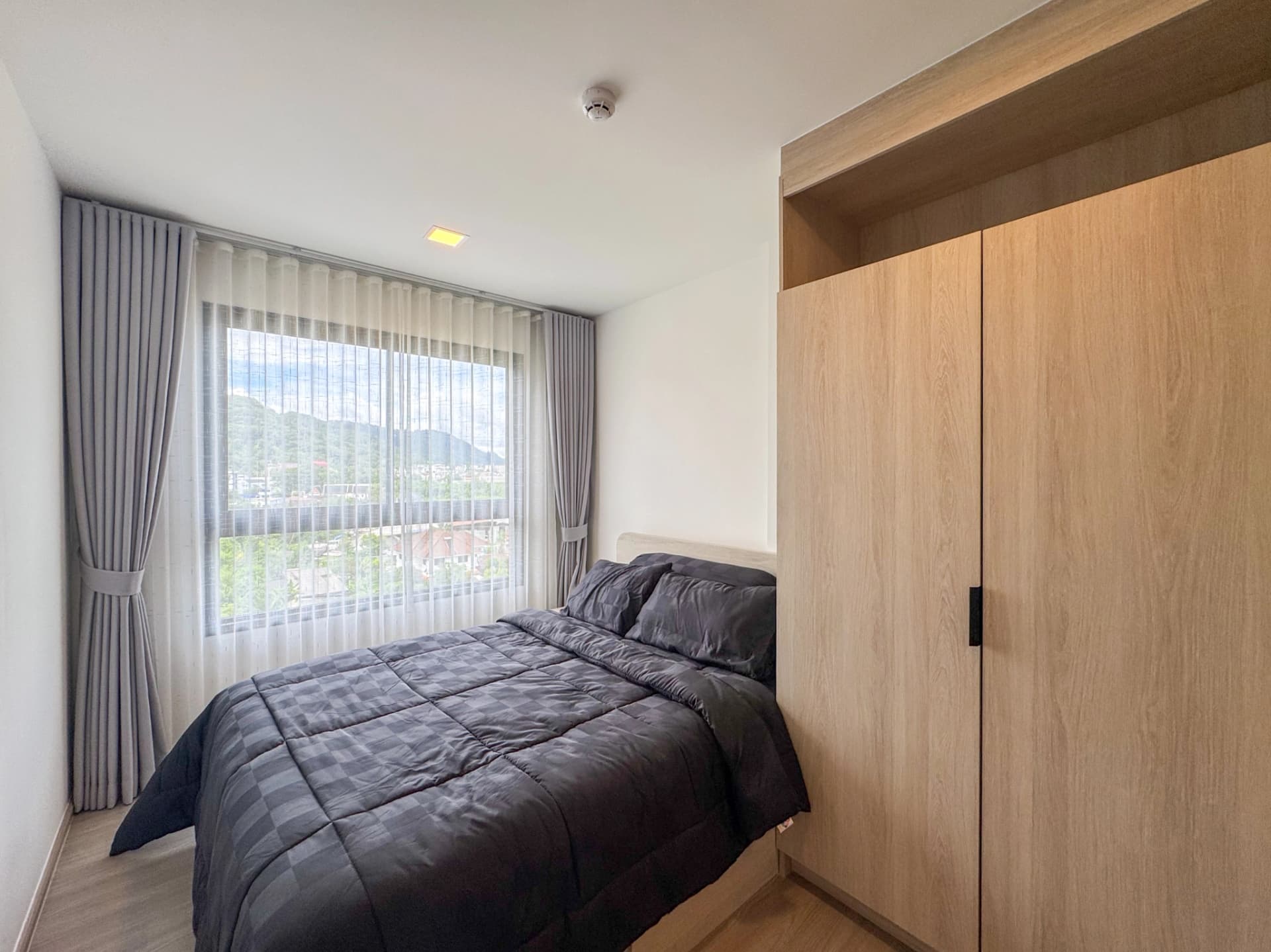 1 Bed Condo, The Base Bukit for rent - photo 4