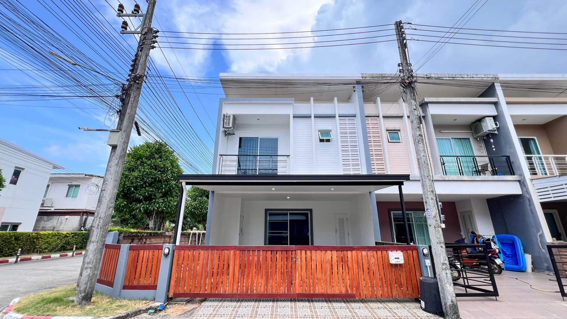 บ้าน 3 ห้องนอน Habitown ให้เช่า