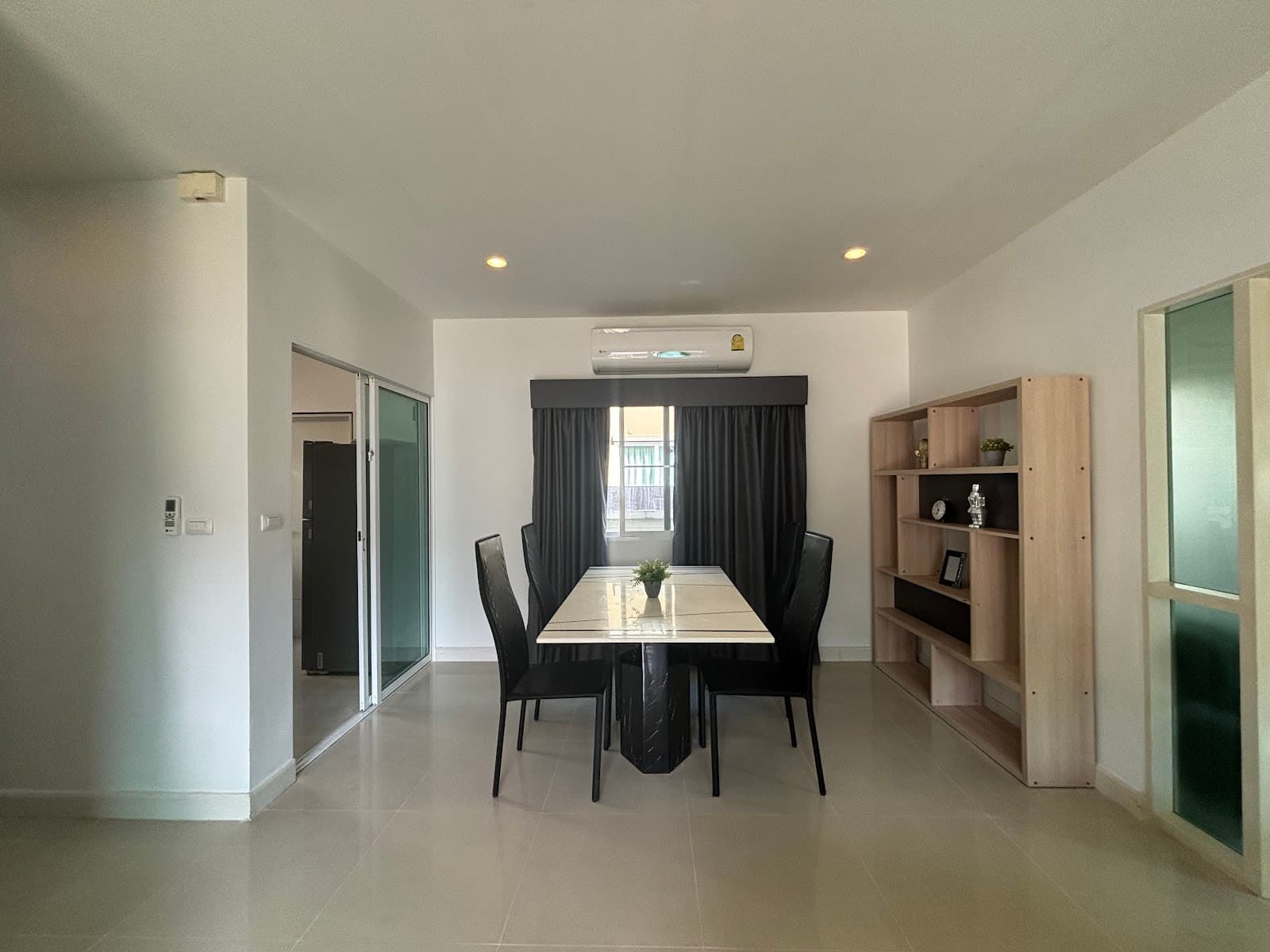 บ้าน 4 ห้องนอน Saransiri ให้เช่า - photo 2