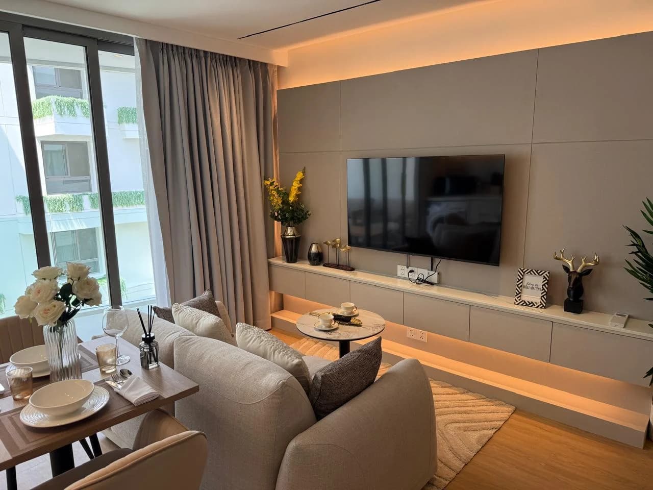 1 bedroom condo for rent The Aqua - photo 5