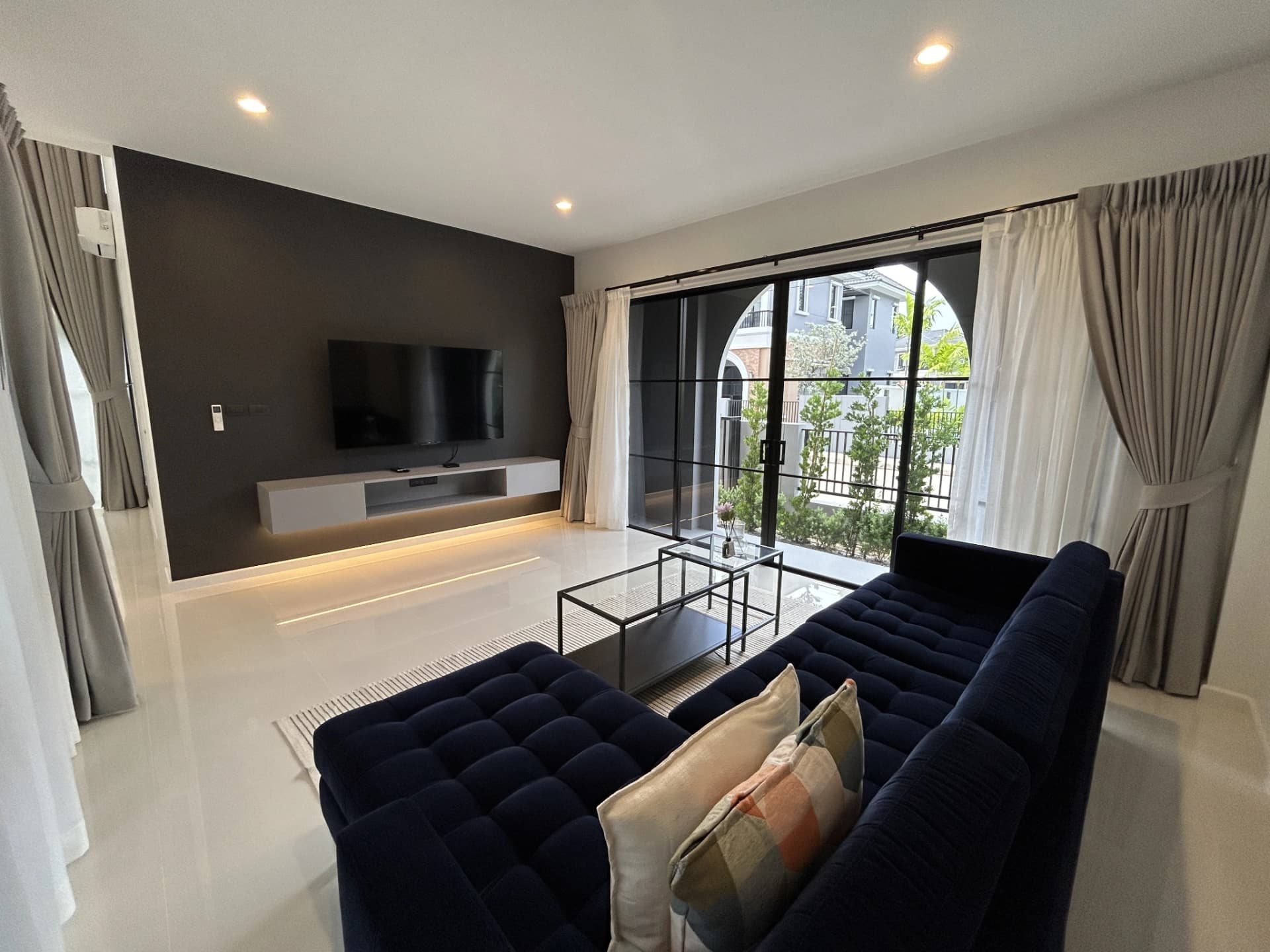 Вилла с 4 спальнями, Crown Estate Dulwich Road, в аренду - photo 2