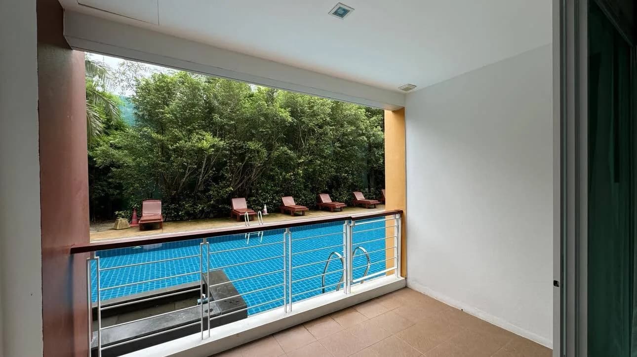 Кондо с 2 спальнями, Seaview Resotel, в аренду