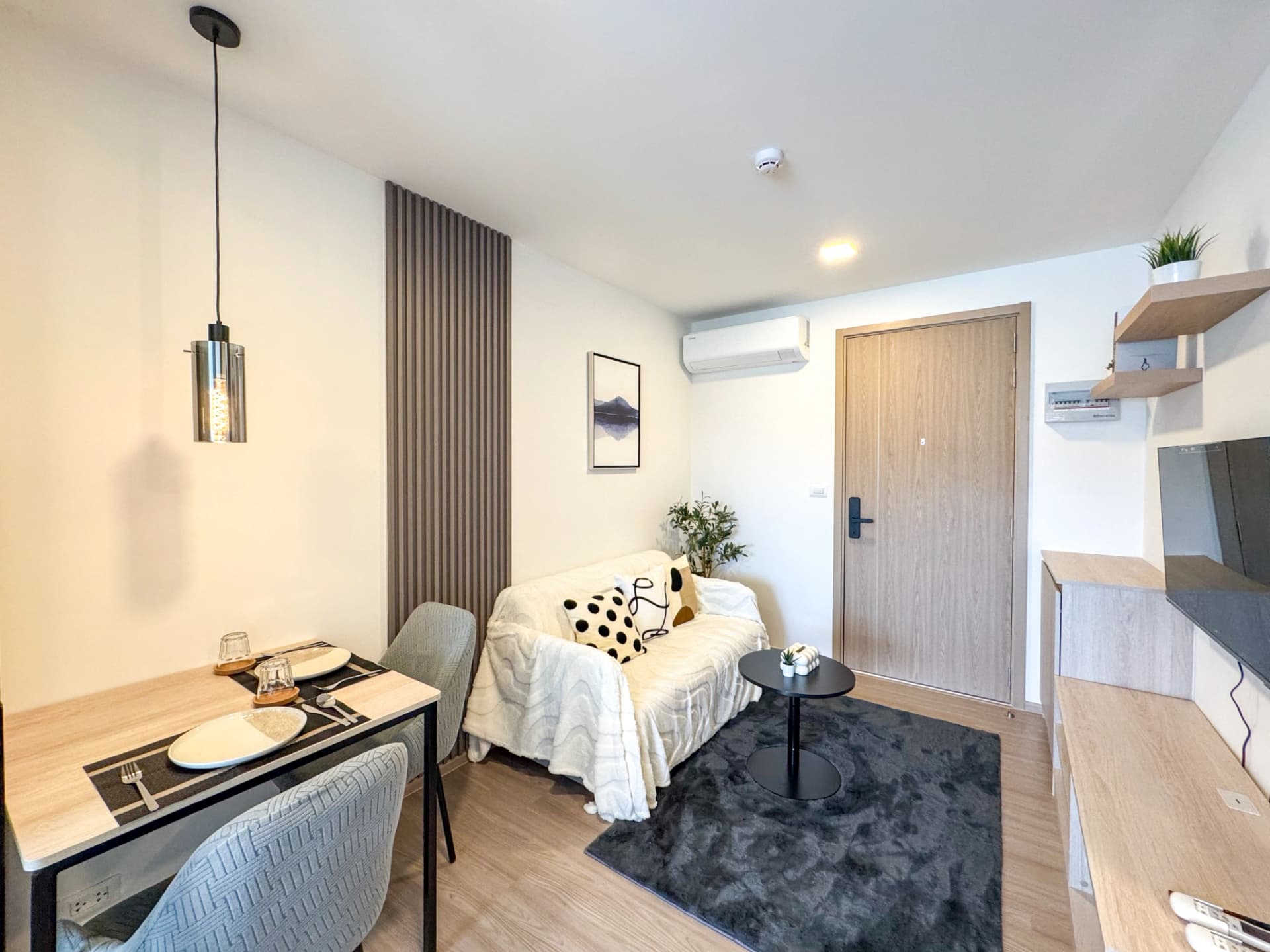 1 Bed Condo, The Base Bukit for rent - photo 3