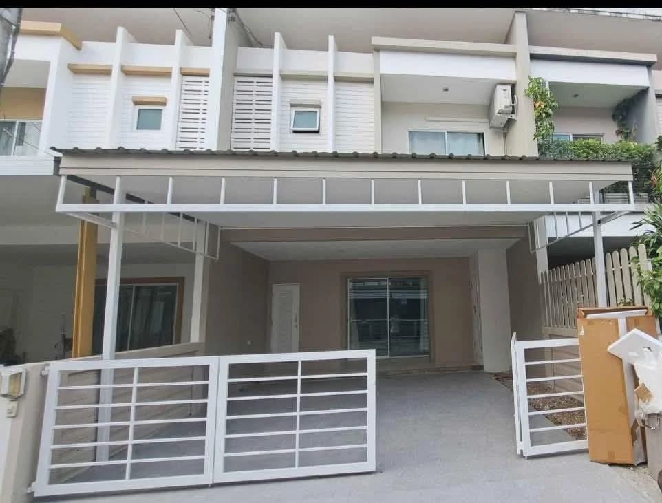 บ้าน 3 ห้องนอน Habitown ให้เช่า