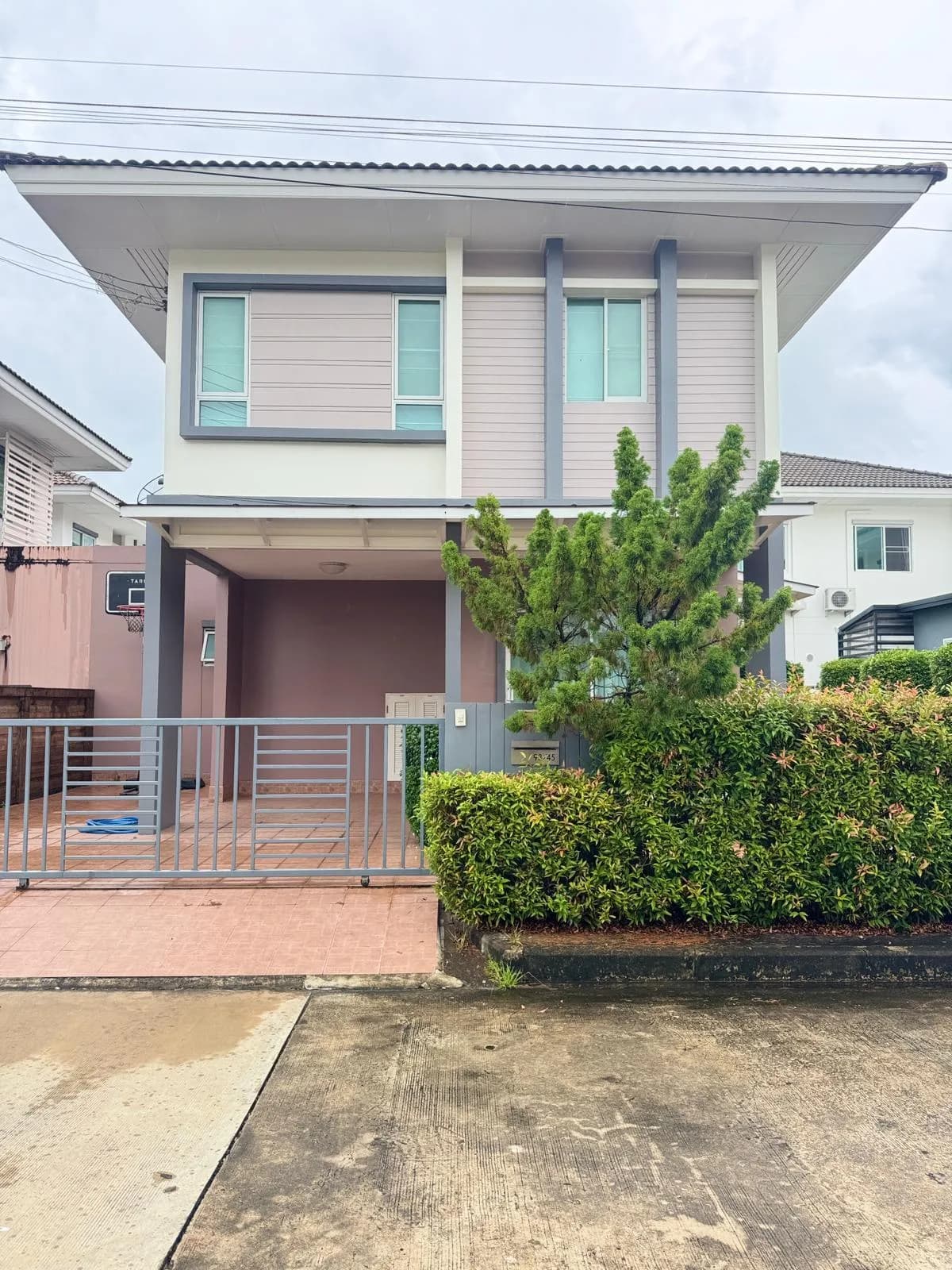บ้าน 3 ห้องนอน Habitown ให้เช่า