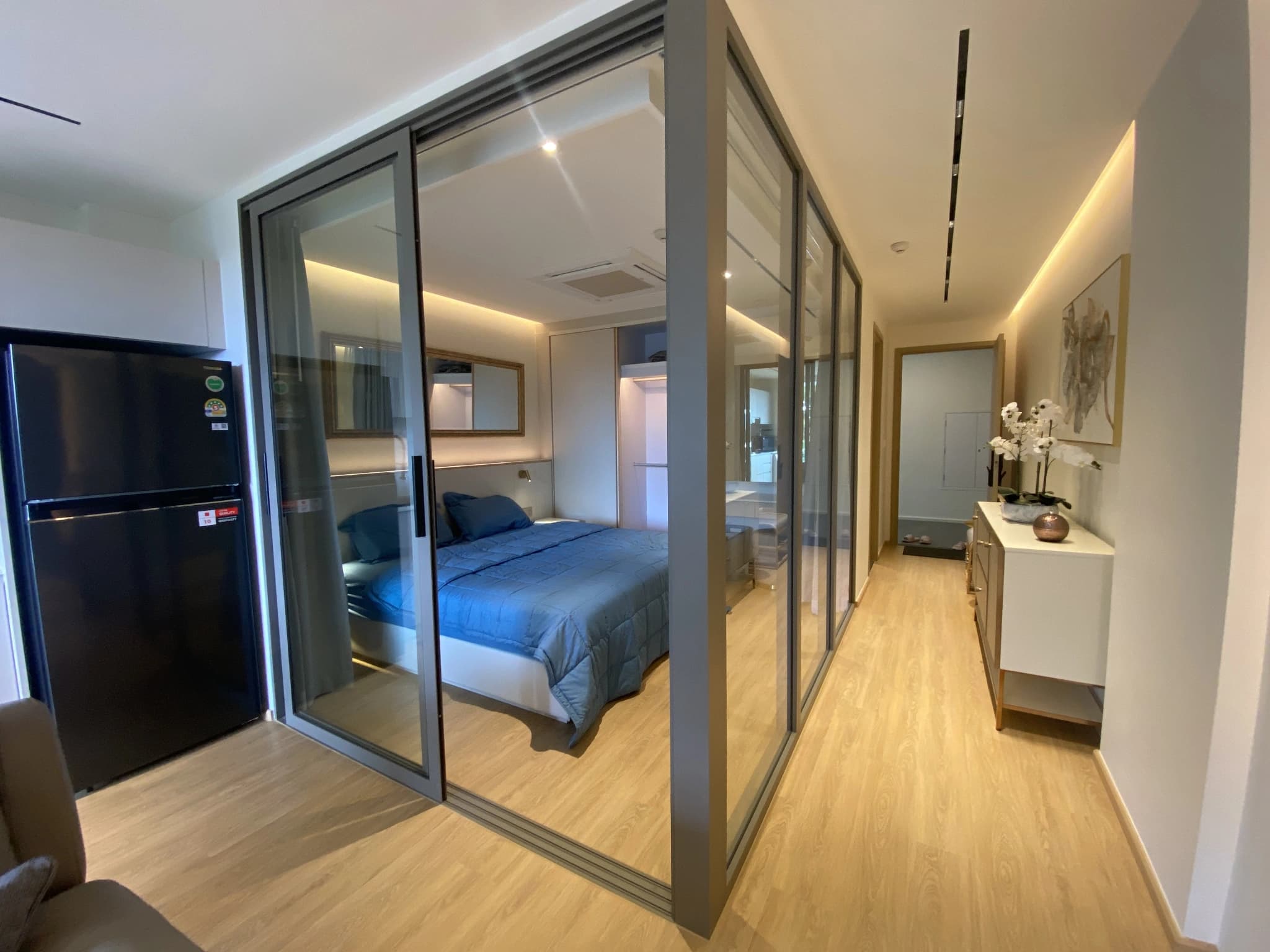 1 bedroom condo for rent The Aqua - photo 3