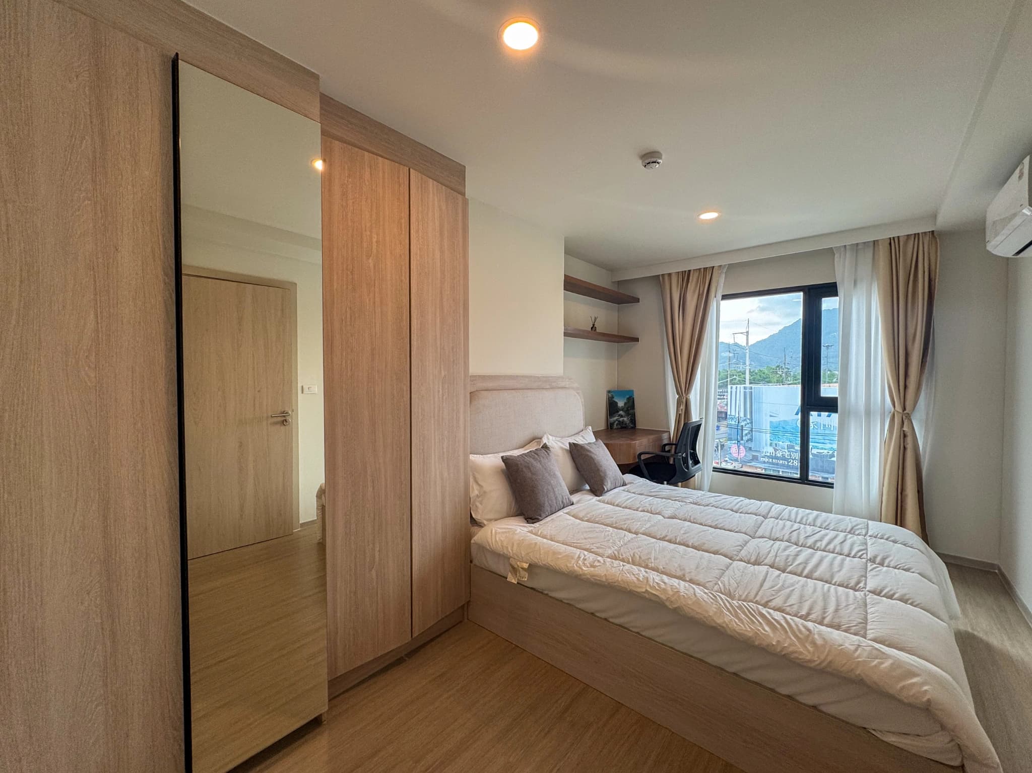 2 bedroom condo for rent The Origin Kathu