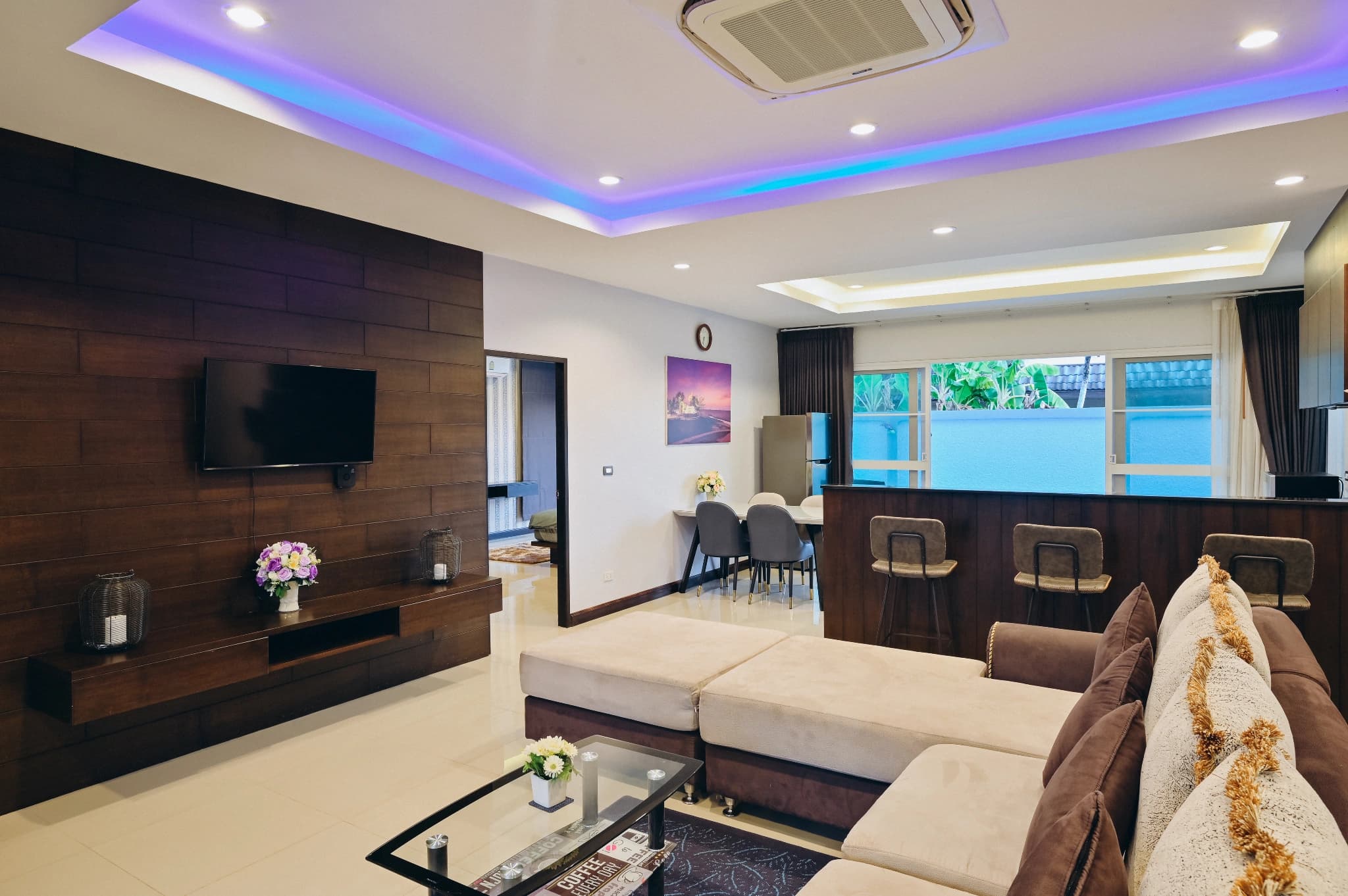 Villa in Chalong - photo 3