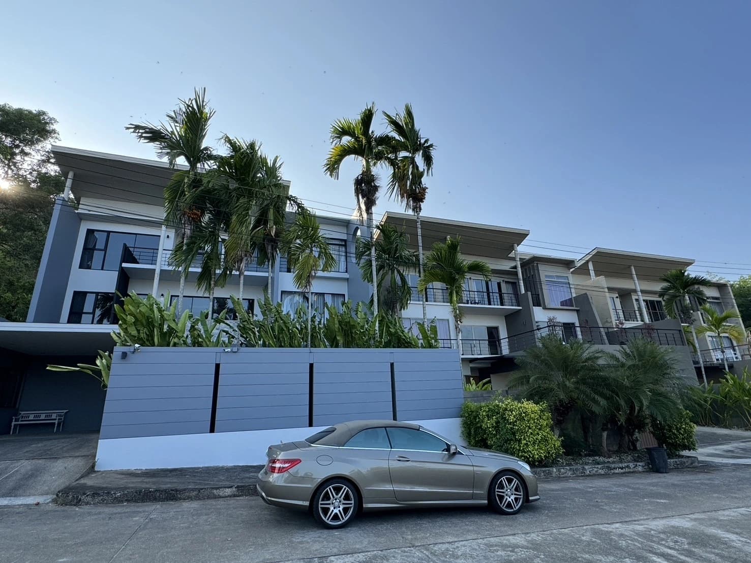 4 bedroom villa for rent Baan Maneekram-Jomthong Thani - photo 2