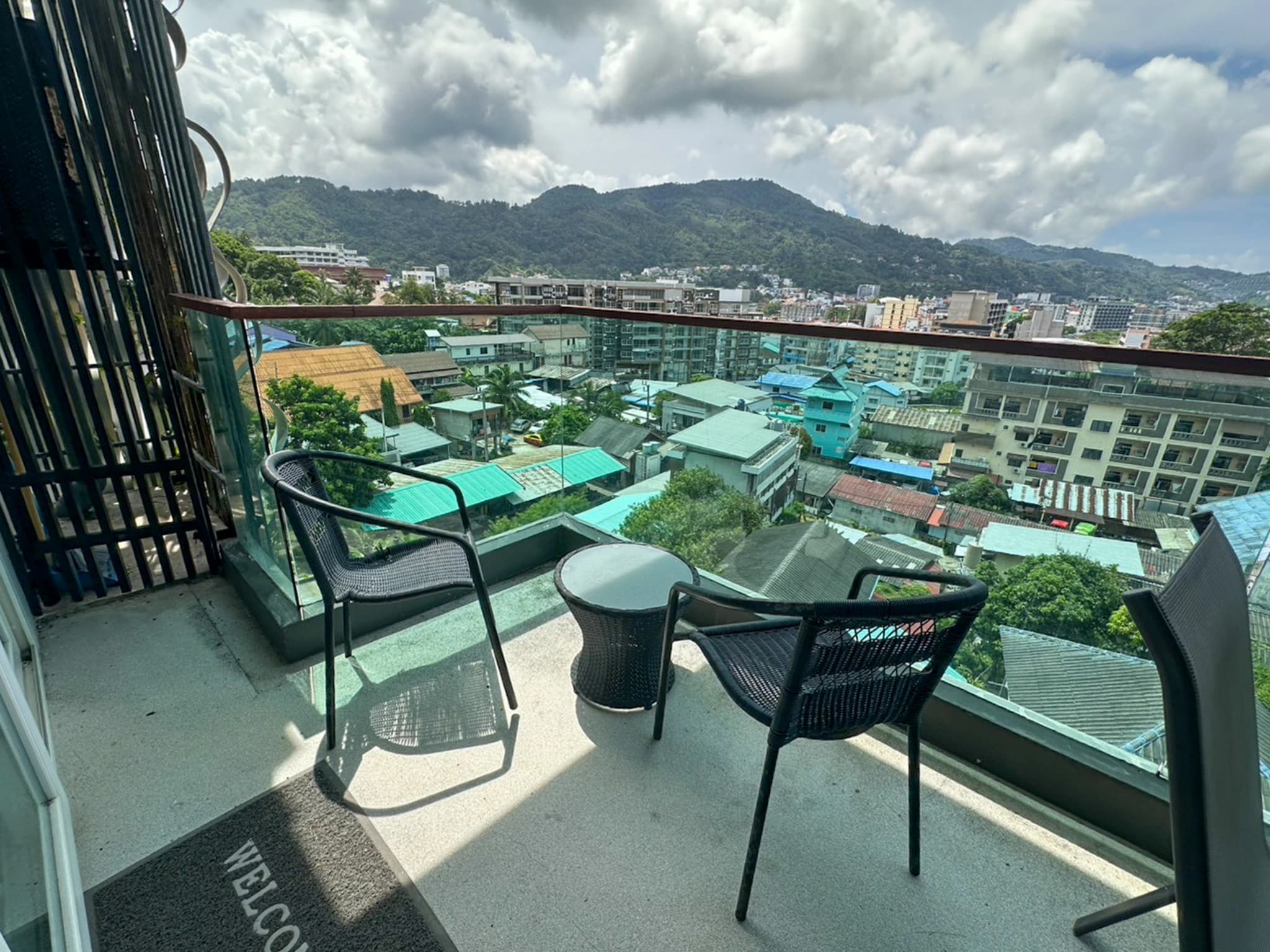 1 bedroom condo for rent The Emerald Terrace - photo 4