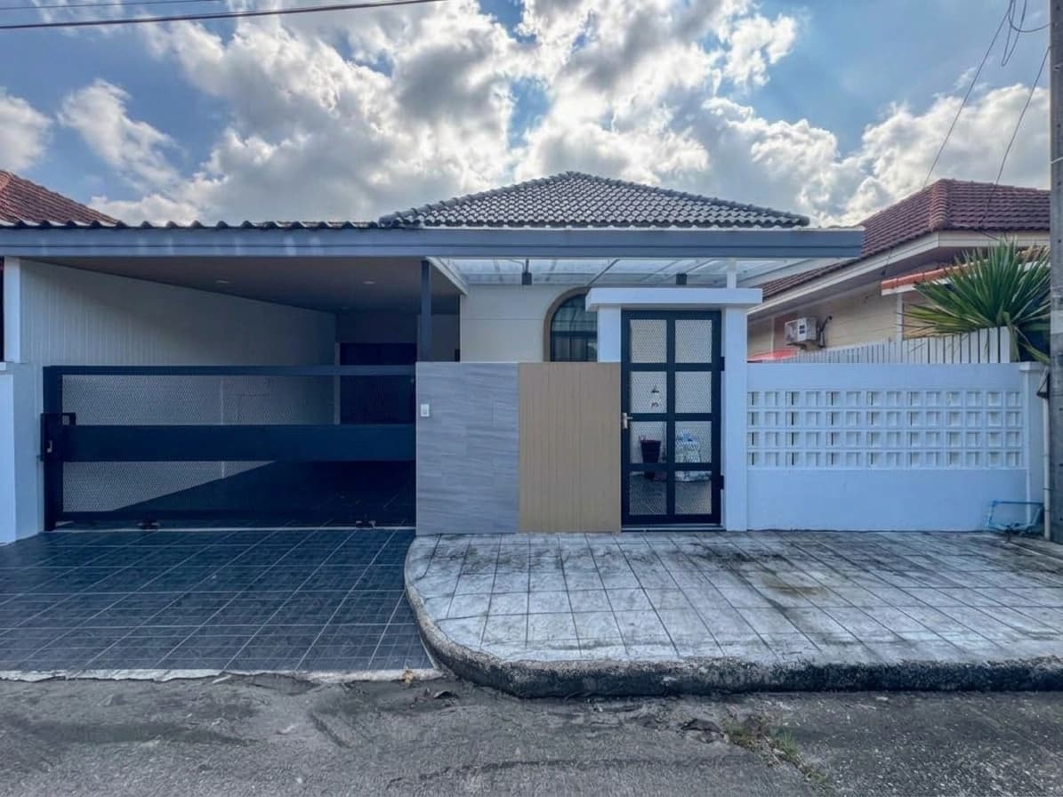 2 bedroom townhouse for rent Chao Fah Garden Home