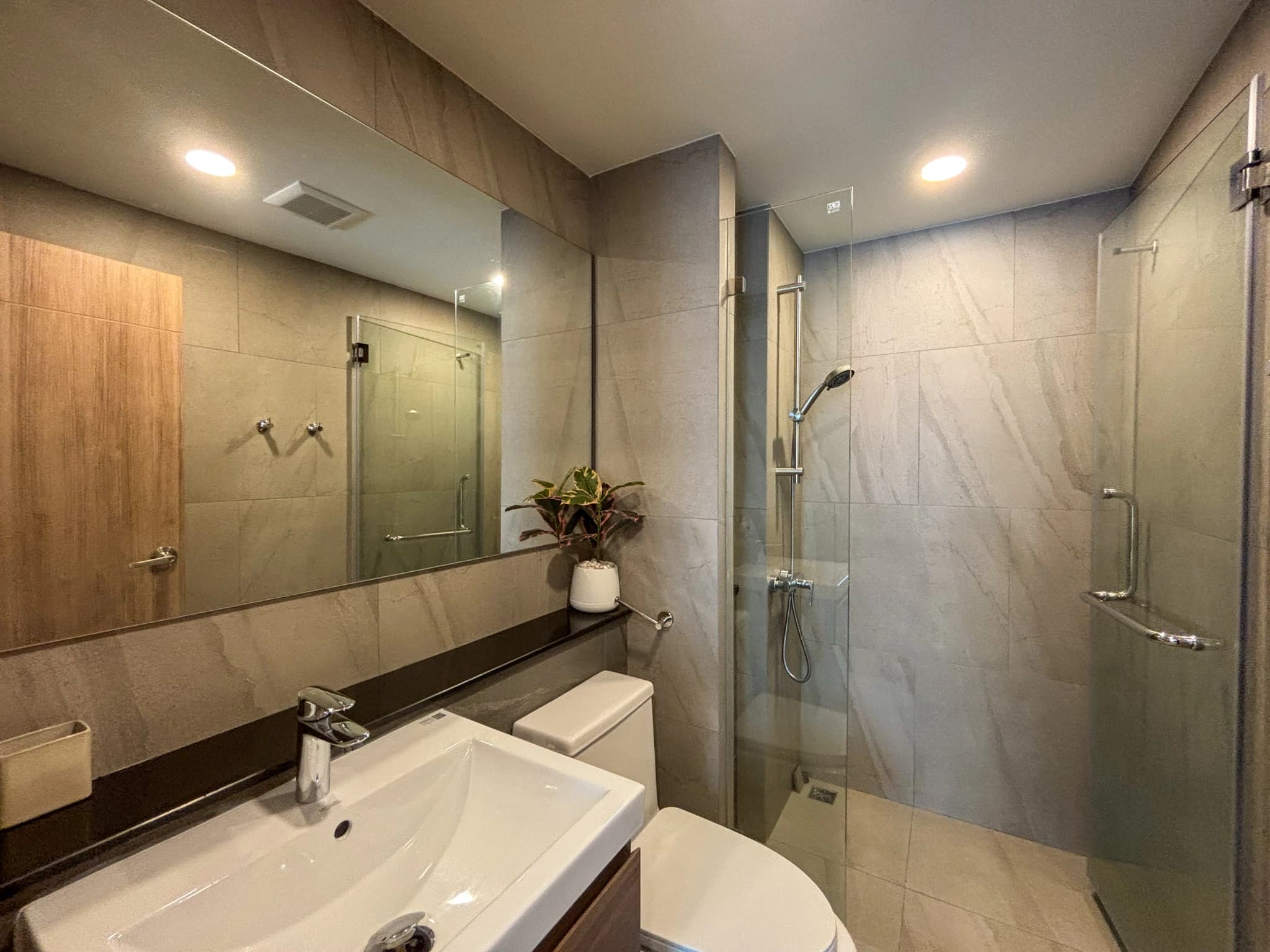 1 Bed Condo, Space Cherngtalay Condominium for rent