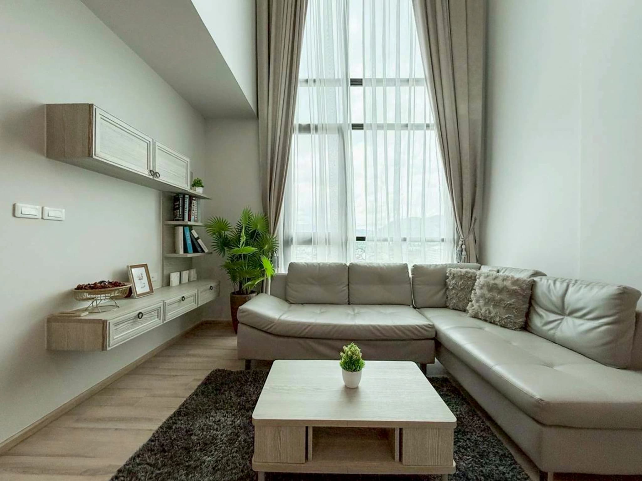1 bedroom condo for rent The Base Height - photo 4