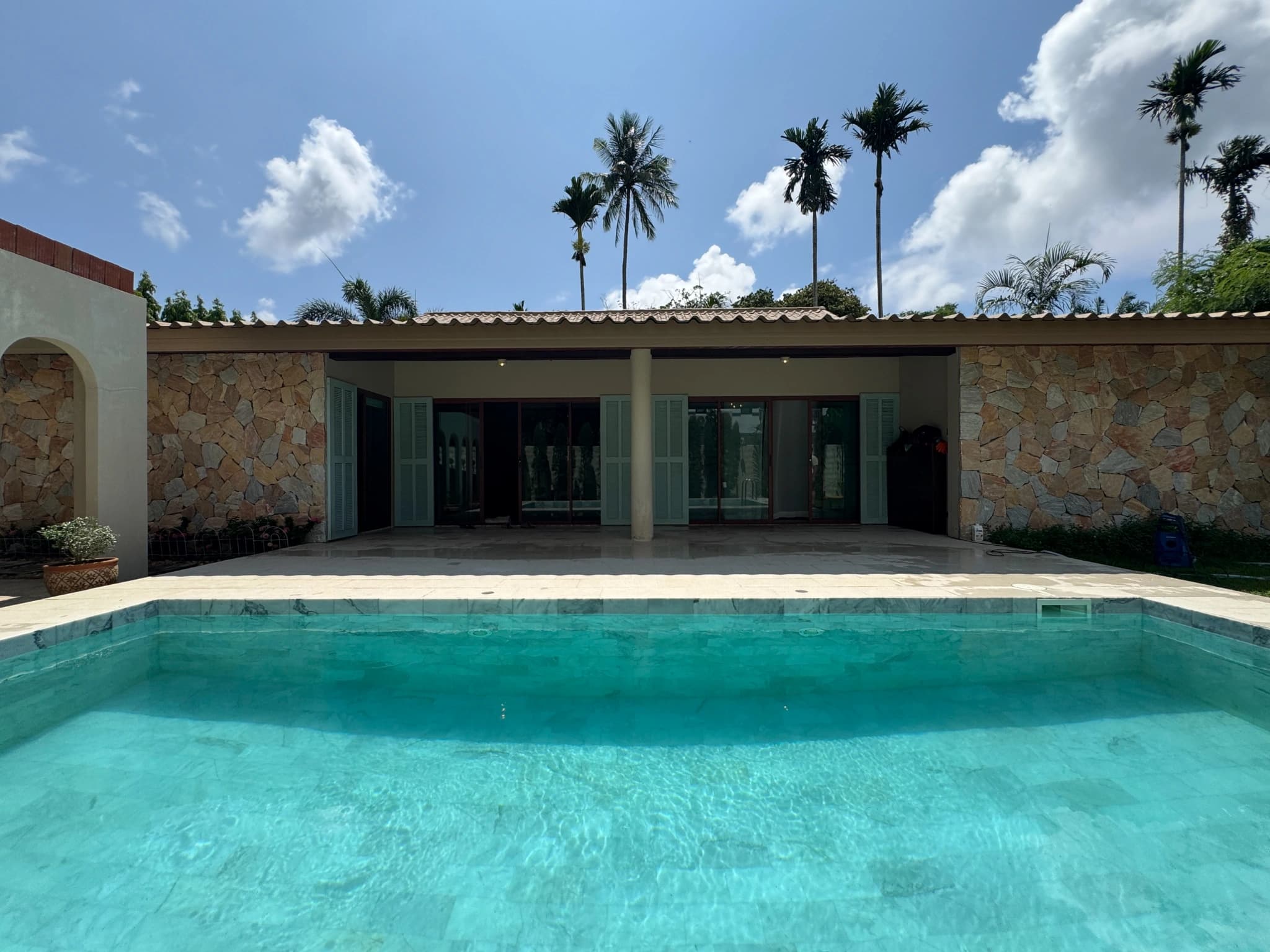 Luxury 4 bedrooms Villa in Chalong - photo 2