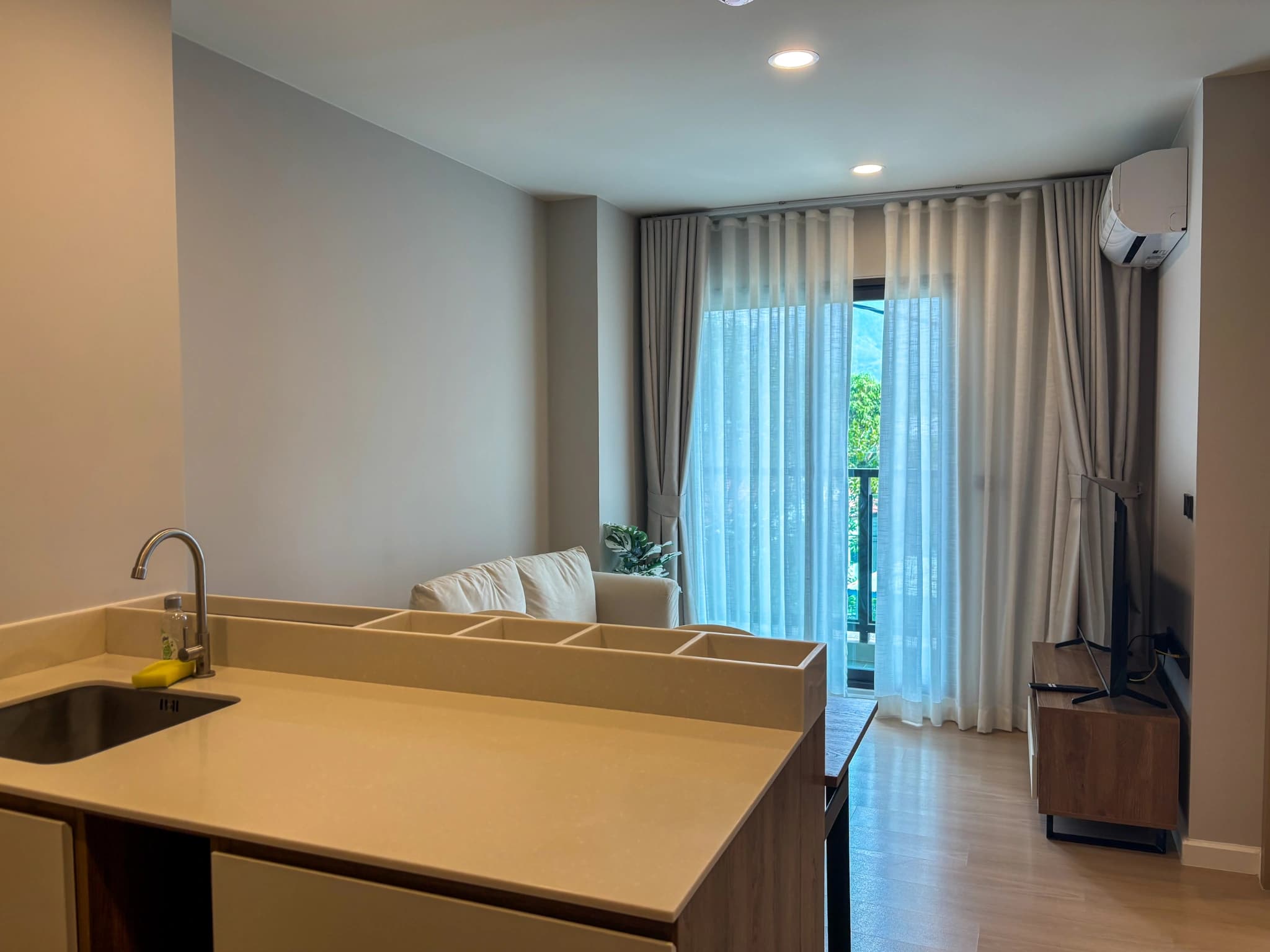 1 Bed Condo, Space Cherngtalay Condominium for rent - photo 2
