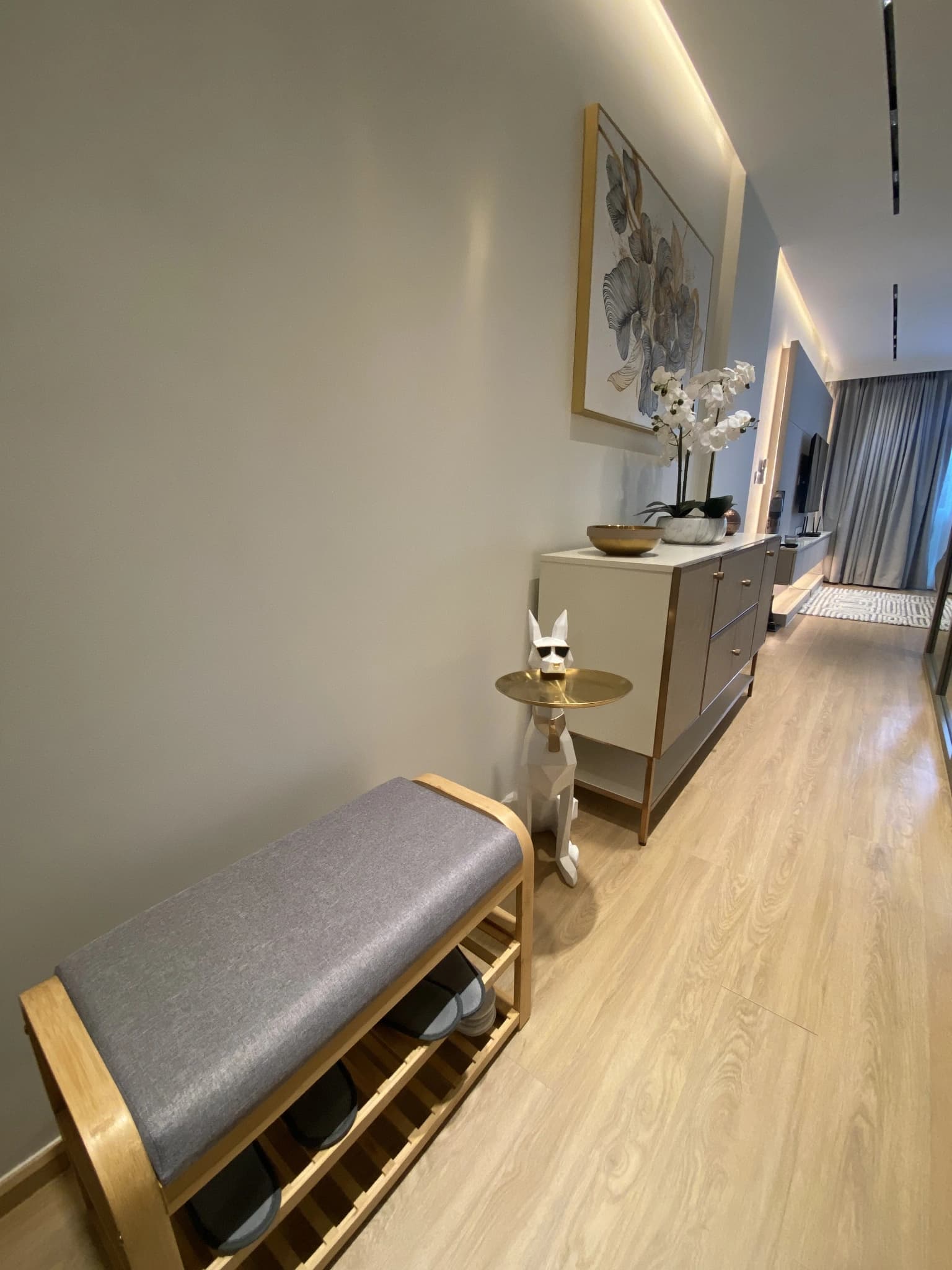 1 bedroom condo for rent The Aqua - photo 4