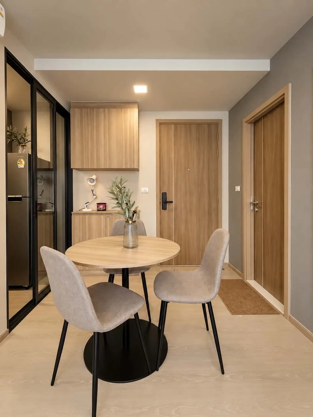2 bedroom condo for rent The Base Rise - photo 4