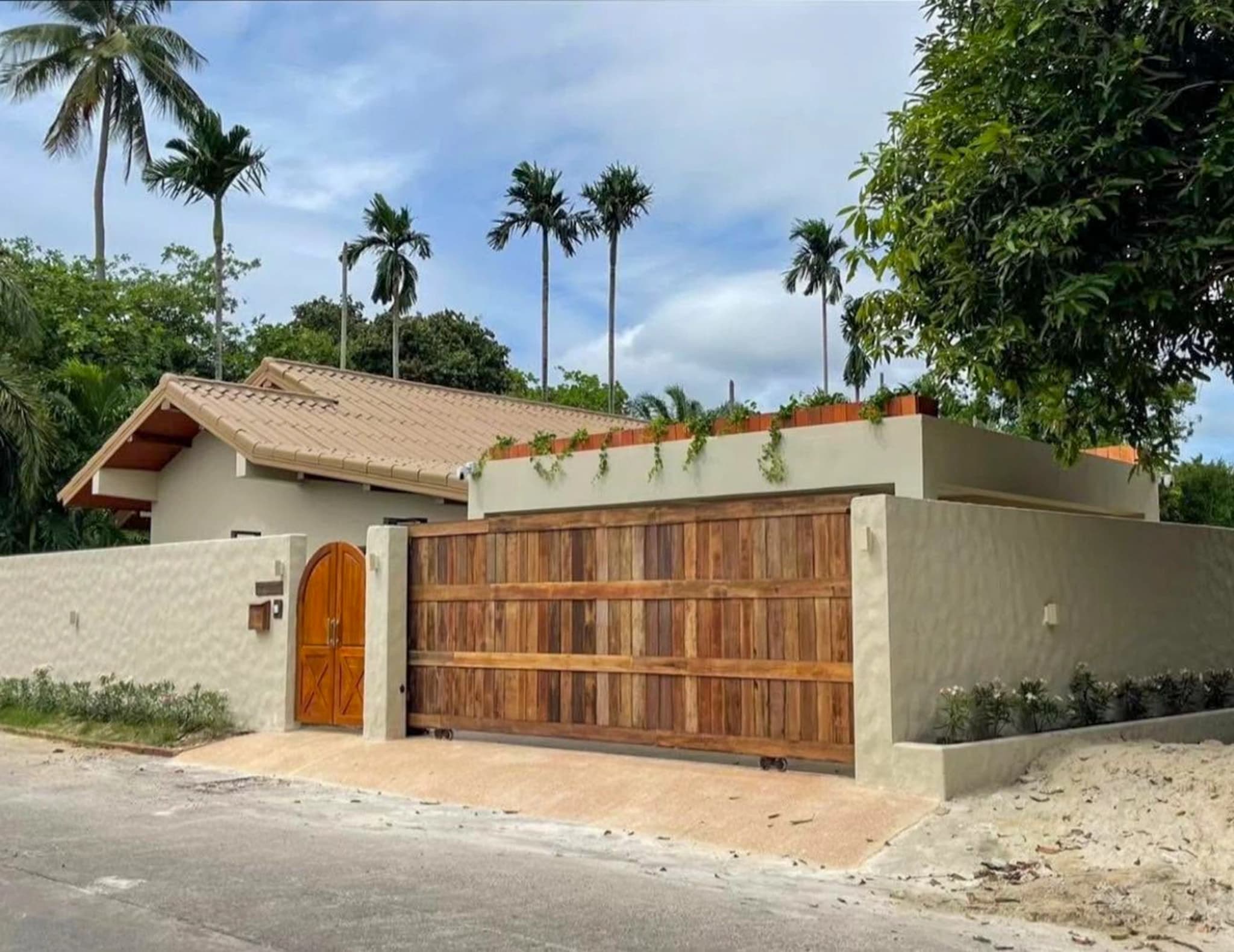 4 bedroom villa for rent - - photo 5