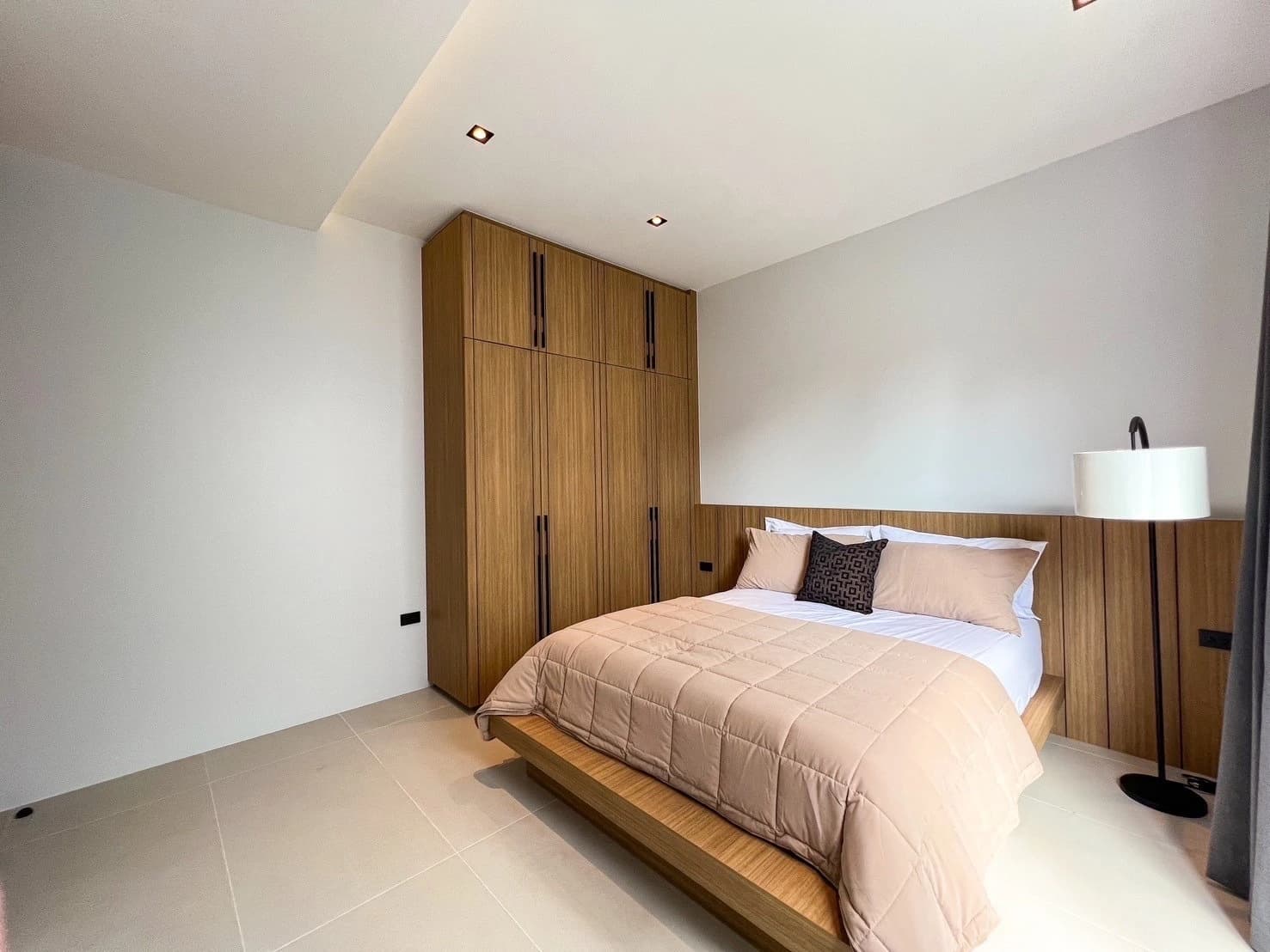 3 bedroom villa for rent Baan Maneekram-Jomthong Thani - photo 2