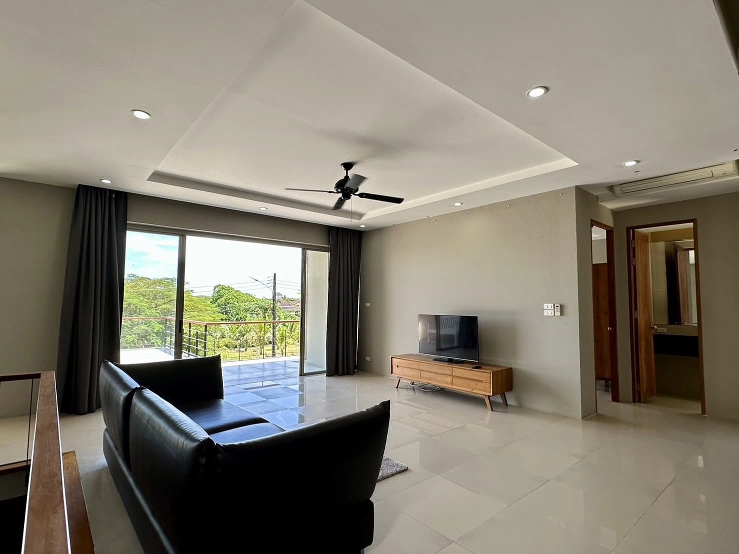 4 bedroom villa for rent Baan Maneekram-Jomthong Thani - photo 3